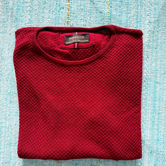 Denim flower lightweight top in medium - Picture 2 of 4